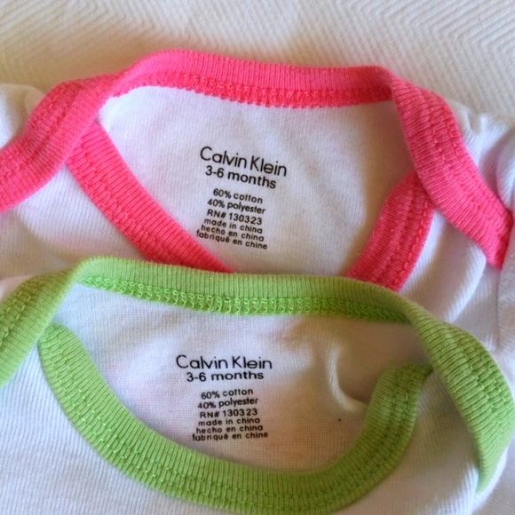 calvin klein 2-pack hippie peace sign ringer style bodysuit diaper shirts 6 mo - Picture 4 of 6